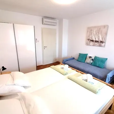 Apartment Gloria *