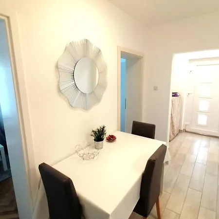 Apartment Gloria *