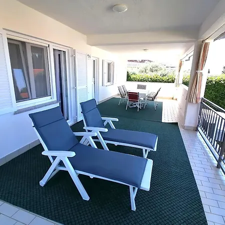 Gloria Apartment