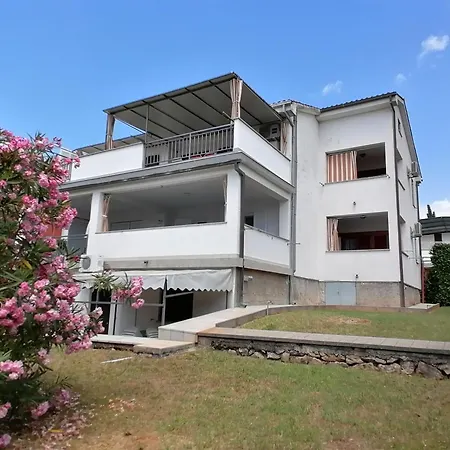Gloria Apartment Krk Town