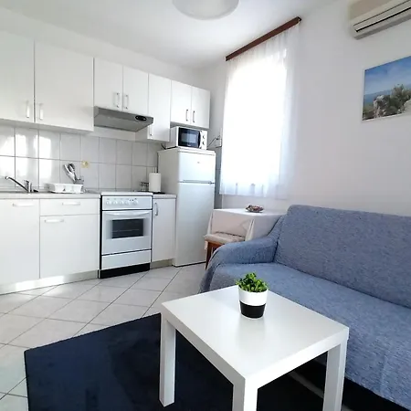 Gloria Apartment
